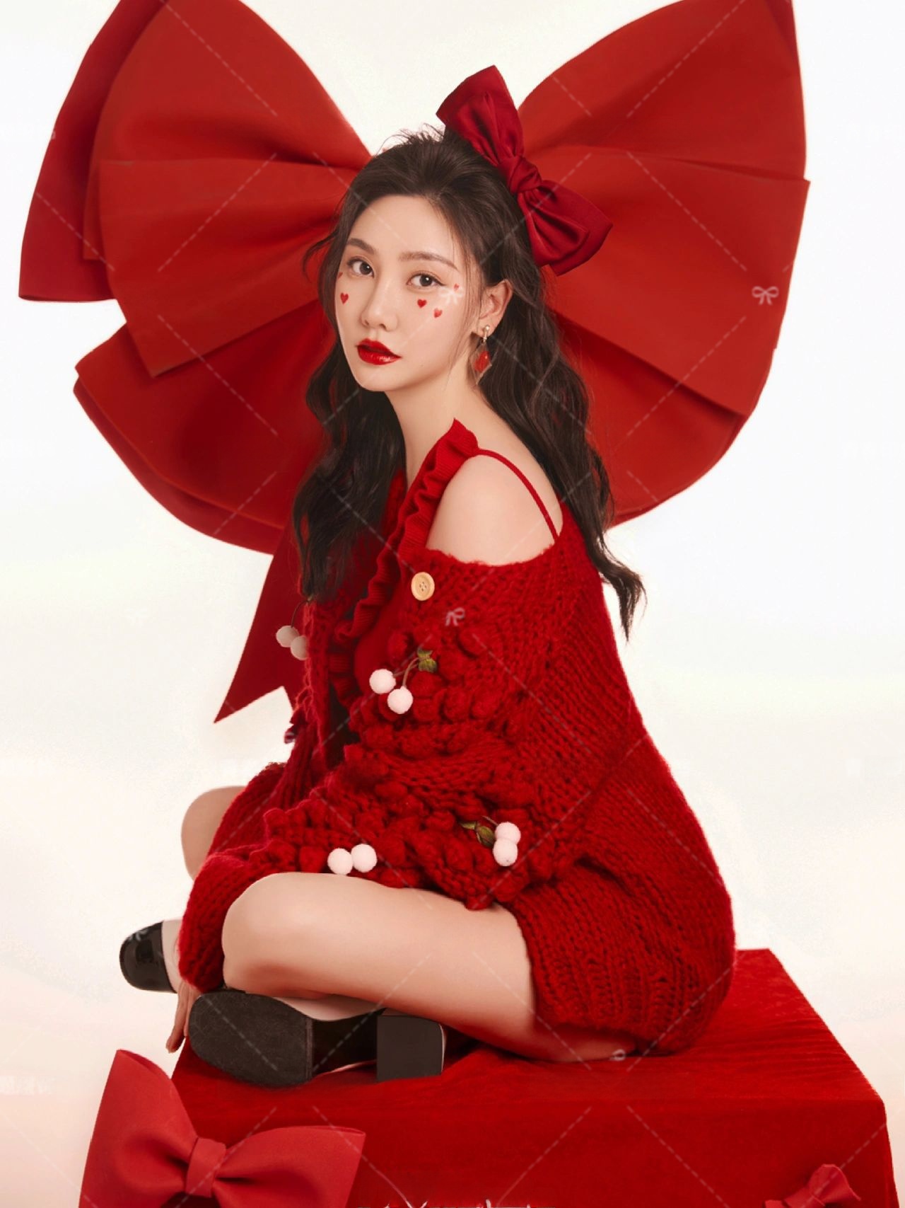 Suéter Vermelho com Tema de Na - Photography Year avaliação e preço