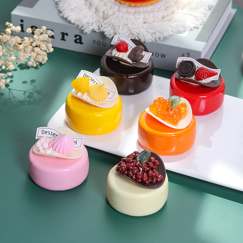 1 Peça de Bolo de Frutas Artif - Photography Food avaliação e preço